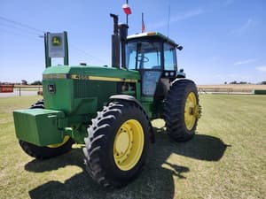 1990 John Deere 4555 Image