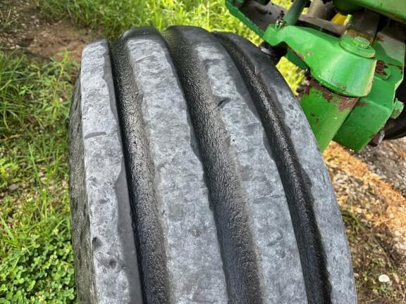 Image of John Deere 4555 equipment image 3