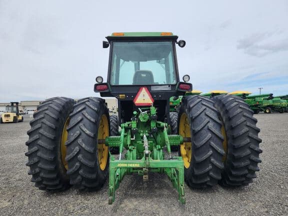 Image of John Deere 4555 equipment image 3