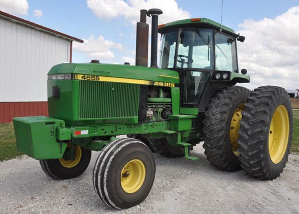 Image of John Deere 4555 Primary image