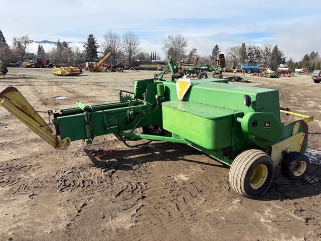 Image of John Deere 468 equipment image 4
