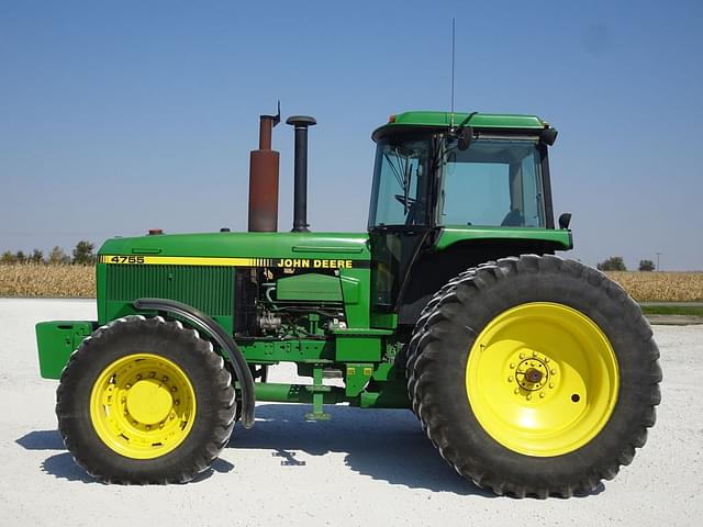 Image of John Deere 4755 equipment image 2