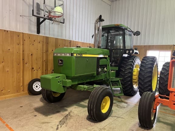 Image of John Deere 4755 Primary image