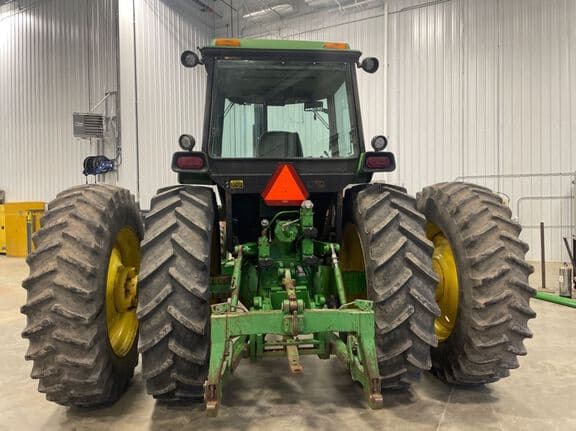 Image of John Deere 4755 equipment image 3