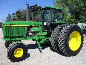 1990 John Deere 4755 Image