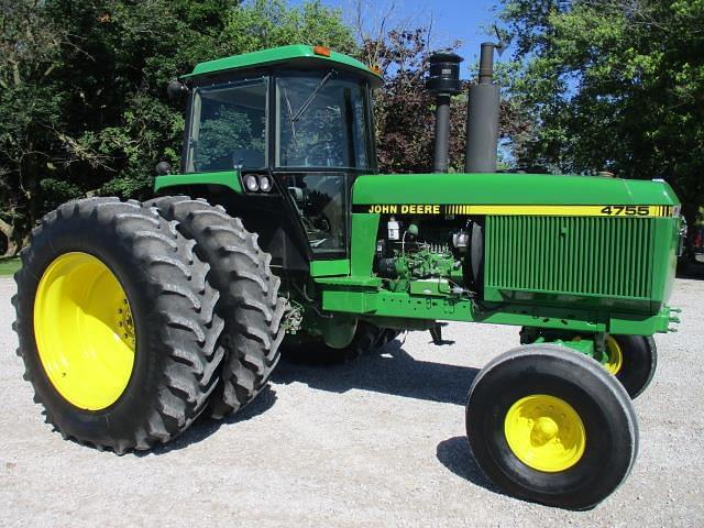 Image of John Deere 4755 equipment image 1