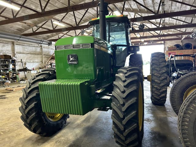 Image of John Deere 4755 equipment image 3