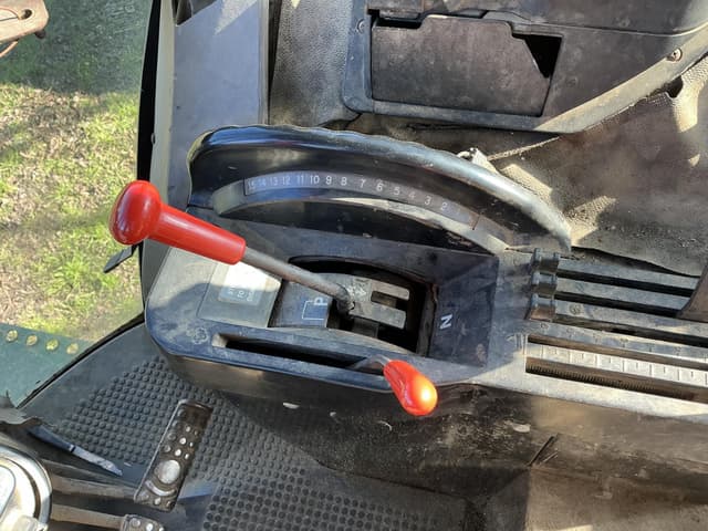 Image of John Deere 4755 equipment image 2