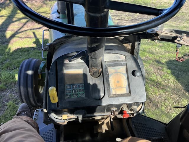 Image of John Deere 4755 equipment image 3