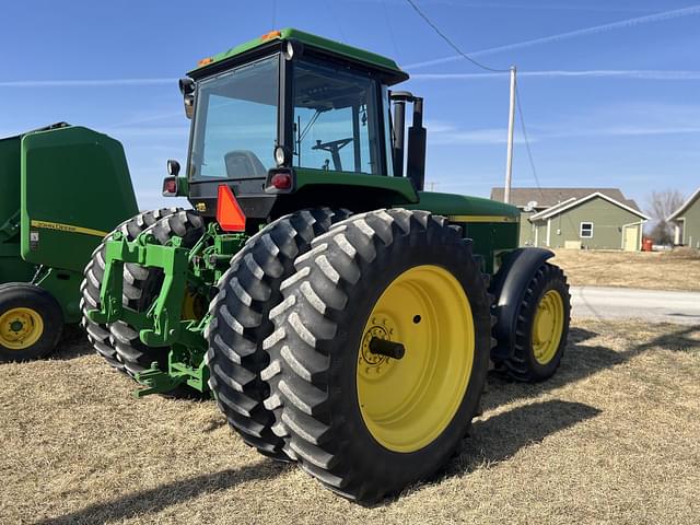 Image of John Deere 4755 equipment image 2