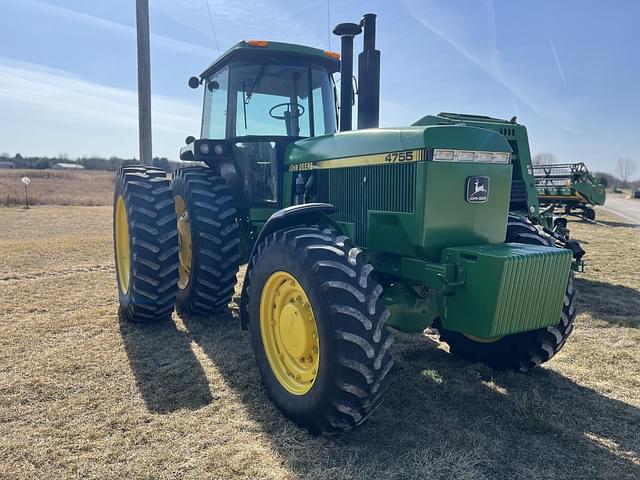 Image of John Deere 4755 equipment image 1