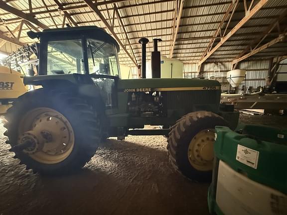 Image of John Deere 4755 equipment image 3