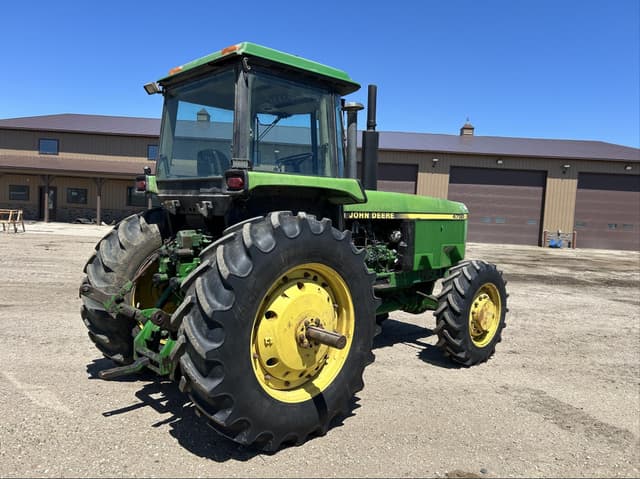 Image of John Deere 4755 equipment image 4
