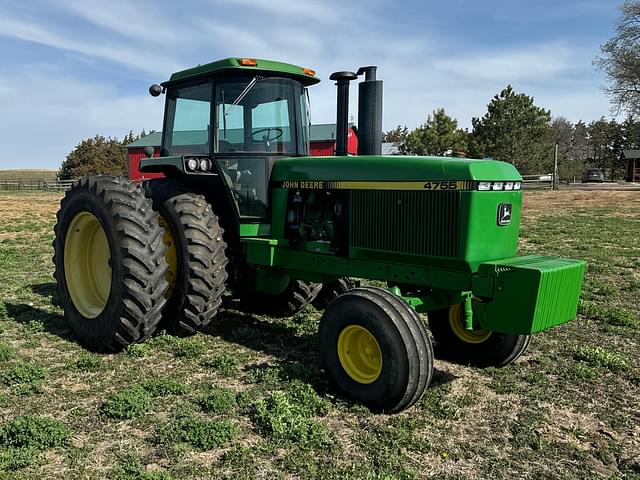 Image of John Deere 4755 equipment image 1