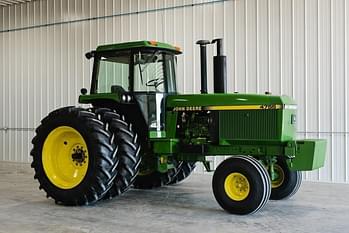 1990 John Deere 4755 Equipment Image0