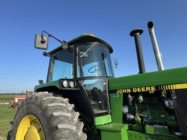 Image of John Deere 4955 equipment image 1