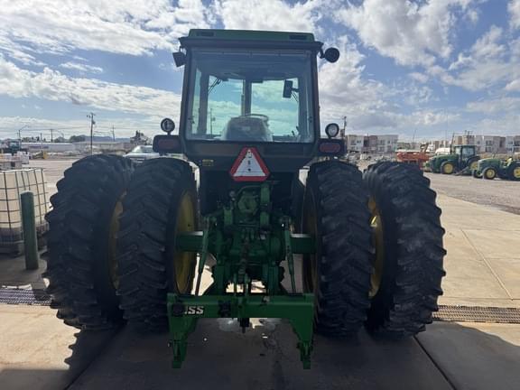 Image of John Deere 4955 equipment image 4