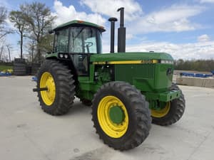 1990 John Deere 4955 Image