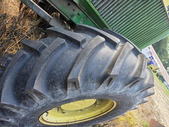 Image of John Deere 4955 equipment image 4