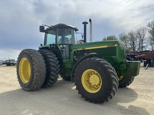 1990 John Deere 4955 Image