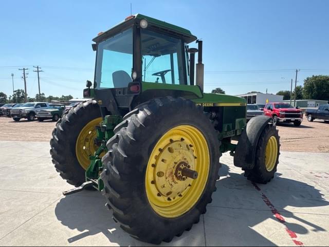 Image of John Deere 4955 equipment image 4