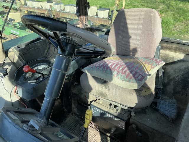 Image of John Deere 4955 equipment image 4