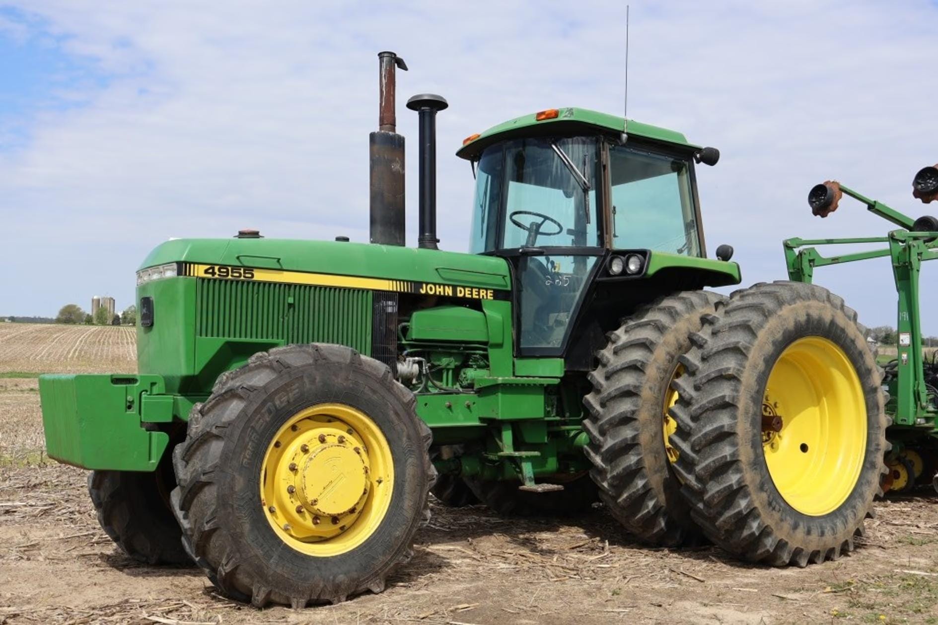 175 - 299 HP Tractors image