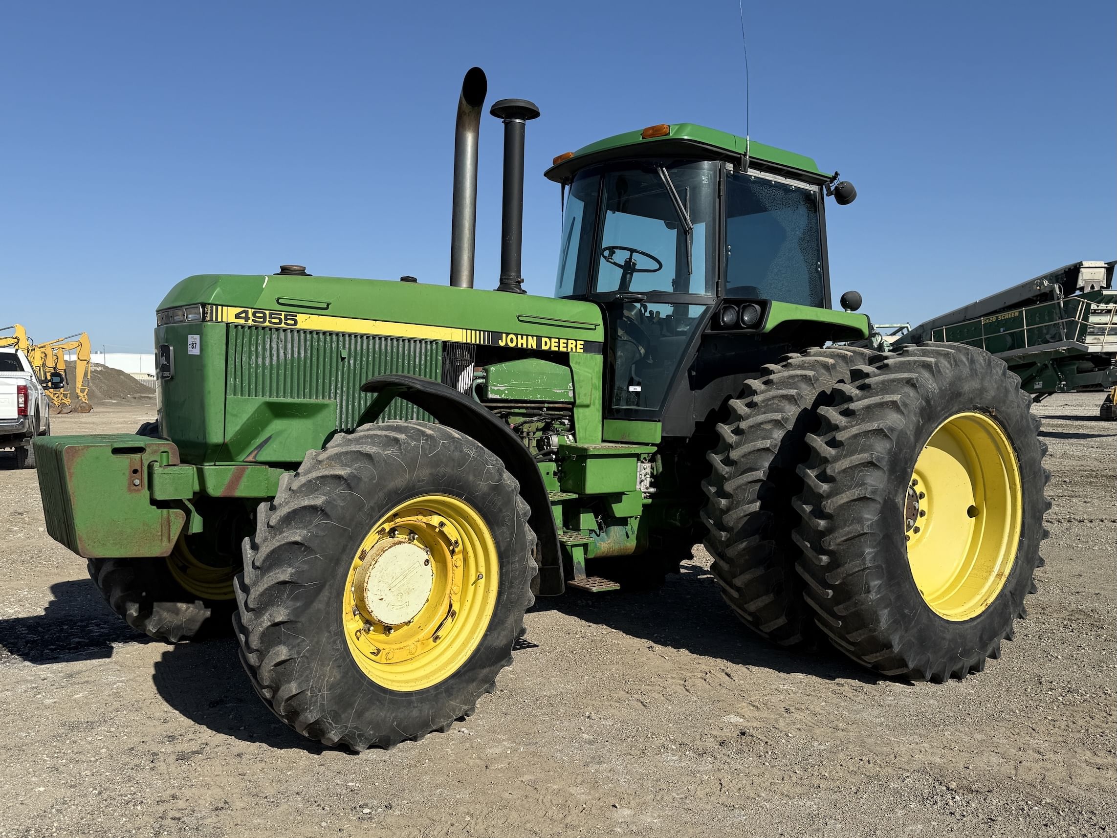 175 - 299 HP Tractors image