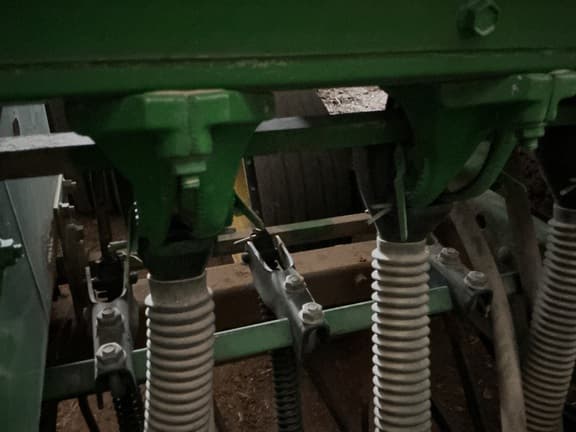 Image of John Deere 520 equipment image 2