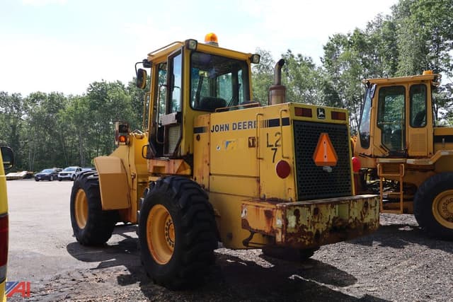 Image of John Deere 544E equipment image 2