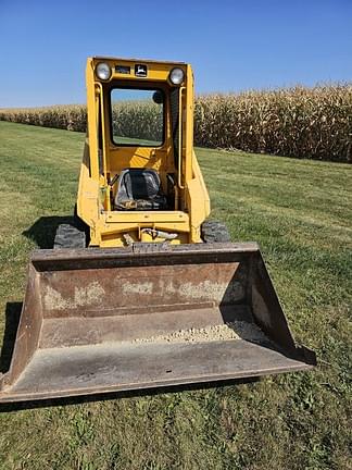 Image of John Deere 575 equipment image 1