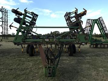 Main image John Deere 610