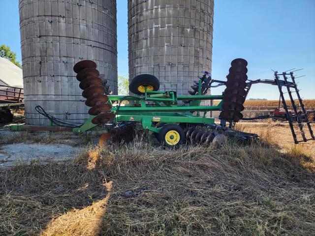 Image of John Deere 630 equipment image 2