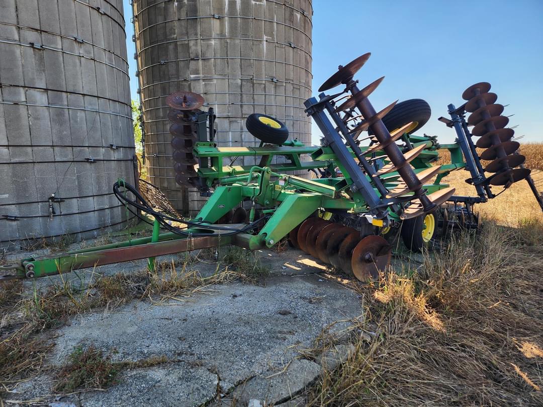 Image of John Deere 630 Primary image