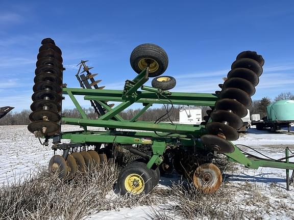 Image of John Deere 630 equipment image 4