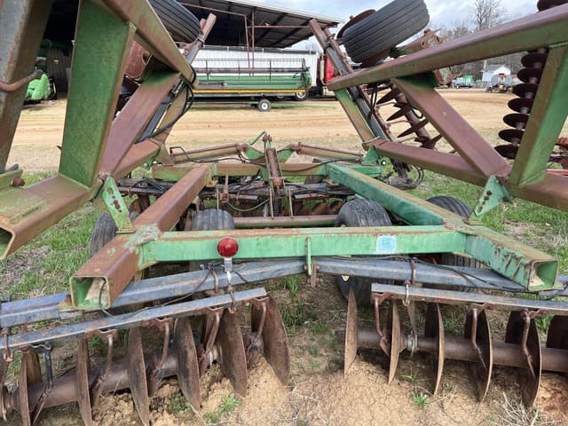 Image of John Deere 630 equipment image 4