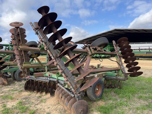 Image of John Deere 630 equipment image 2