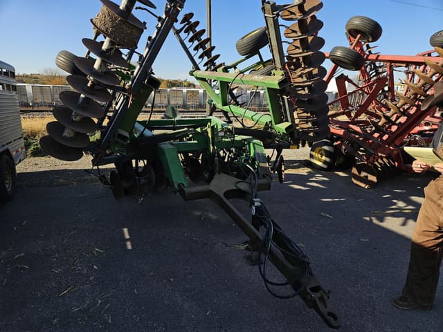Image of John Deere 630 equipment image 2