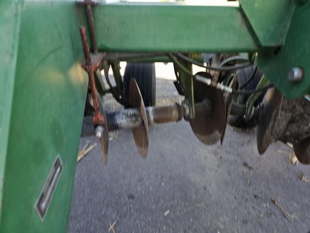 Image of John Deere 630 equipment image 1