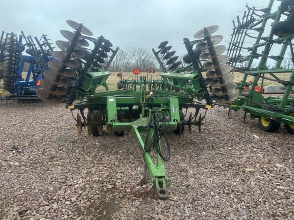 Image of John Deere 630 equipment image 3