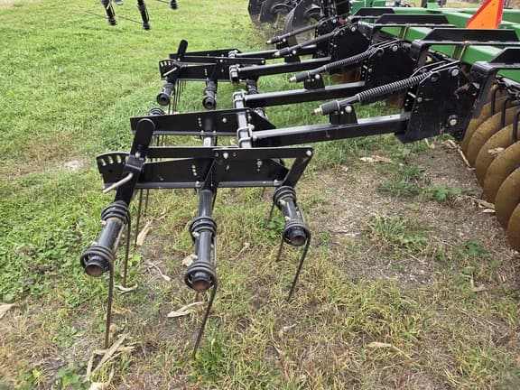 Image of John Deere 650 equipment image 4