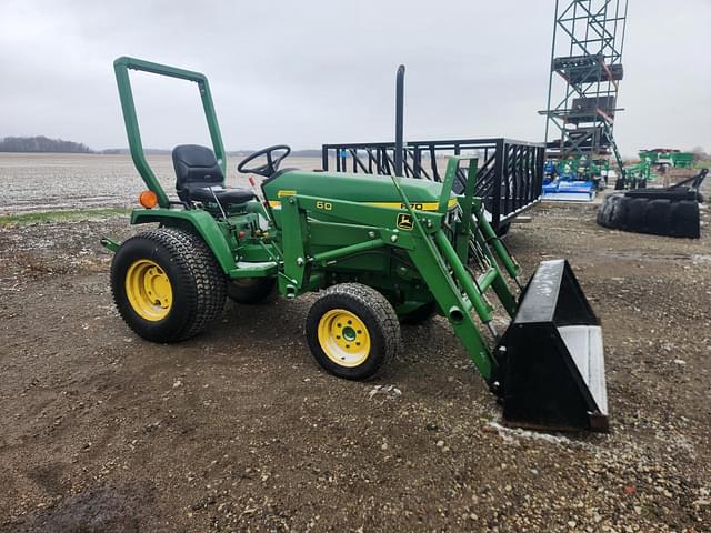 Image of John Deere 670 equipment image 1