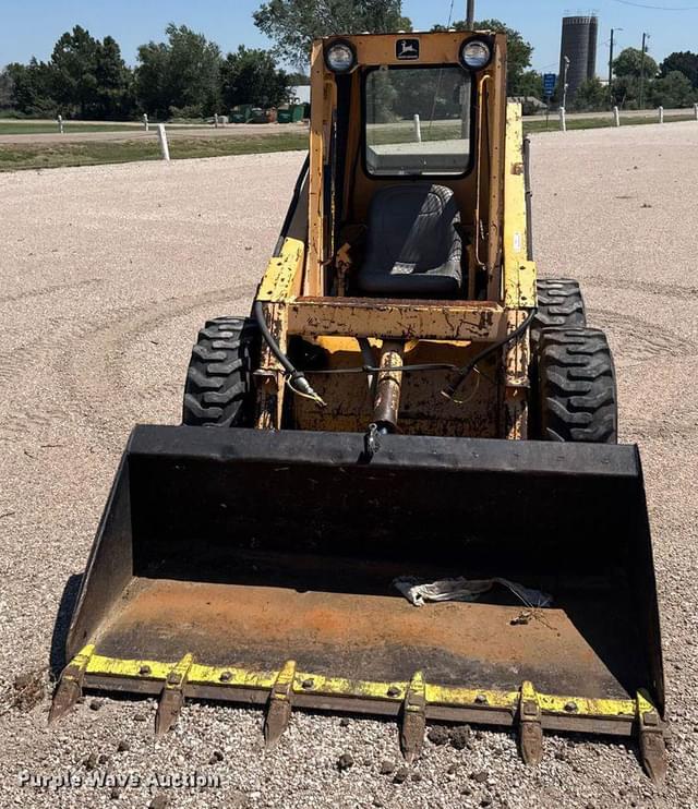 Image of John Deere 675B equipment image 1