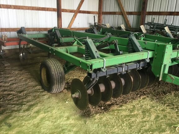 Image of John Deere 714 Primary image