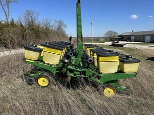 Main image John Deere 7200 12