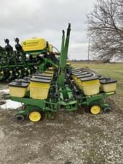 Main image John Deere 7200 4