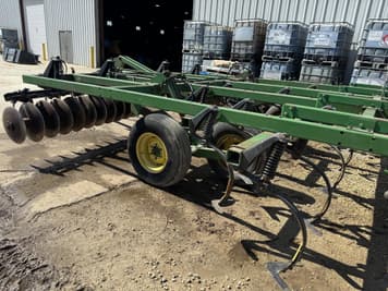 Main image John Deere 724
