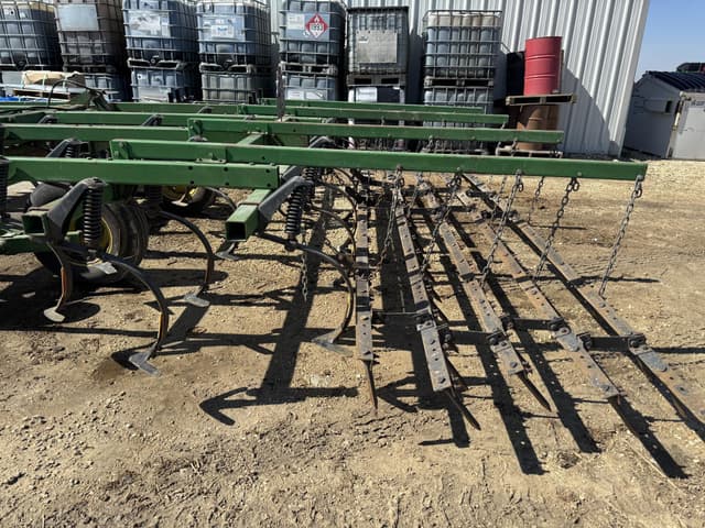 Image of John Deere 724 equipment image 1