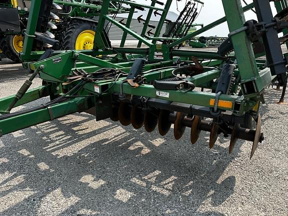 Image of John Deere 724 equipment image 1