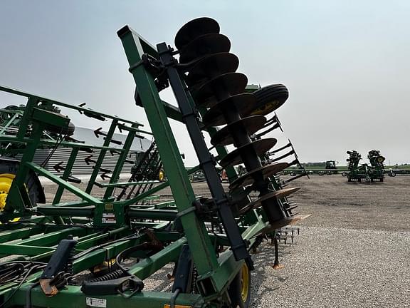 Image of John Deere 724 equipment image 2
